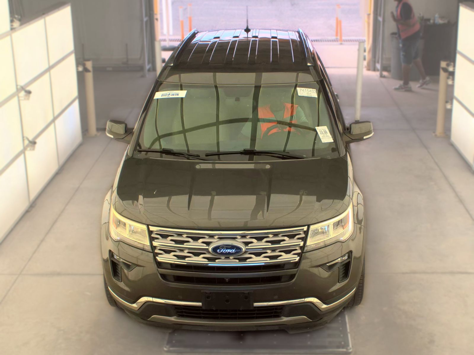 FORD EXPLORER - 3
