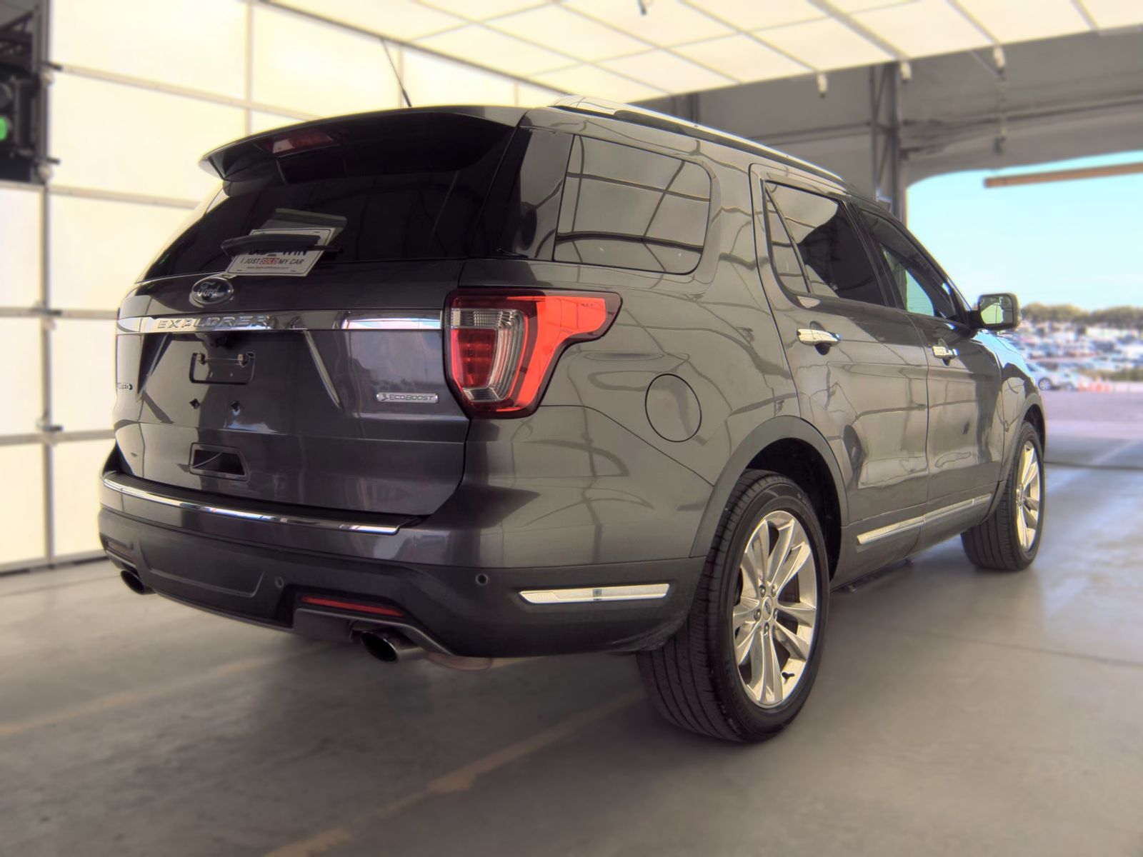 FORD EXPLORER - 6