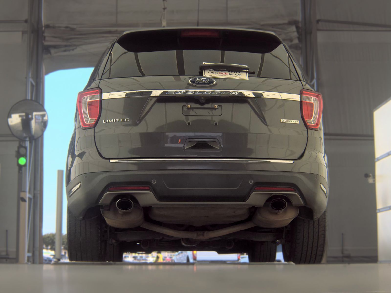 FORD EXPLORER - 8