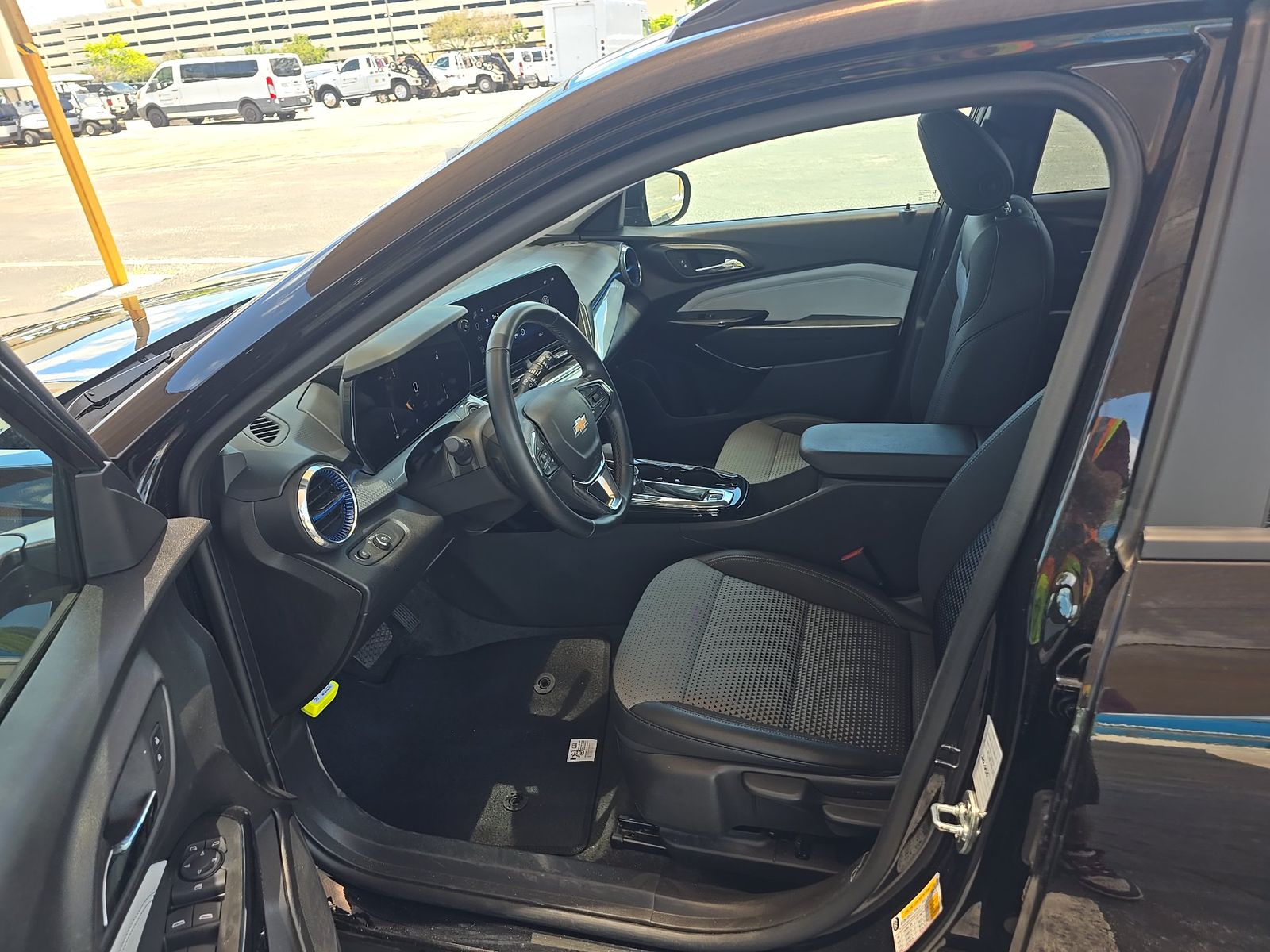 CHEVROLET TRAX - 8