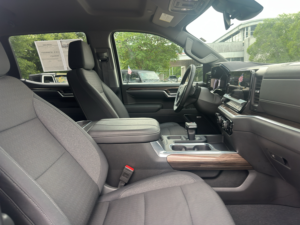 2025 Chevrolet Silverado 1500 RST AWD