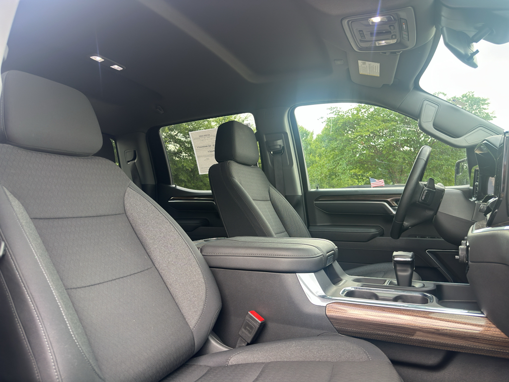 2025 Chevrolet Silverado 1500 RST AWD