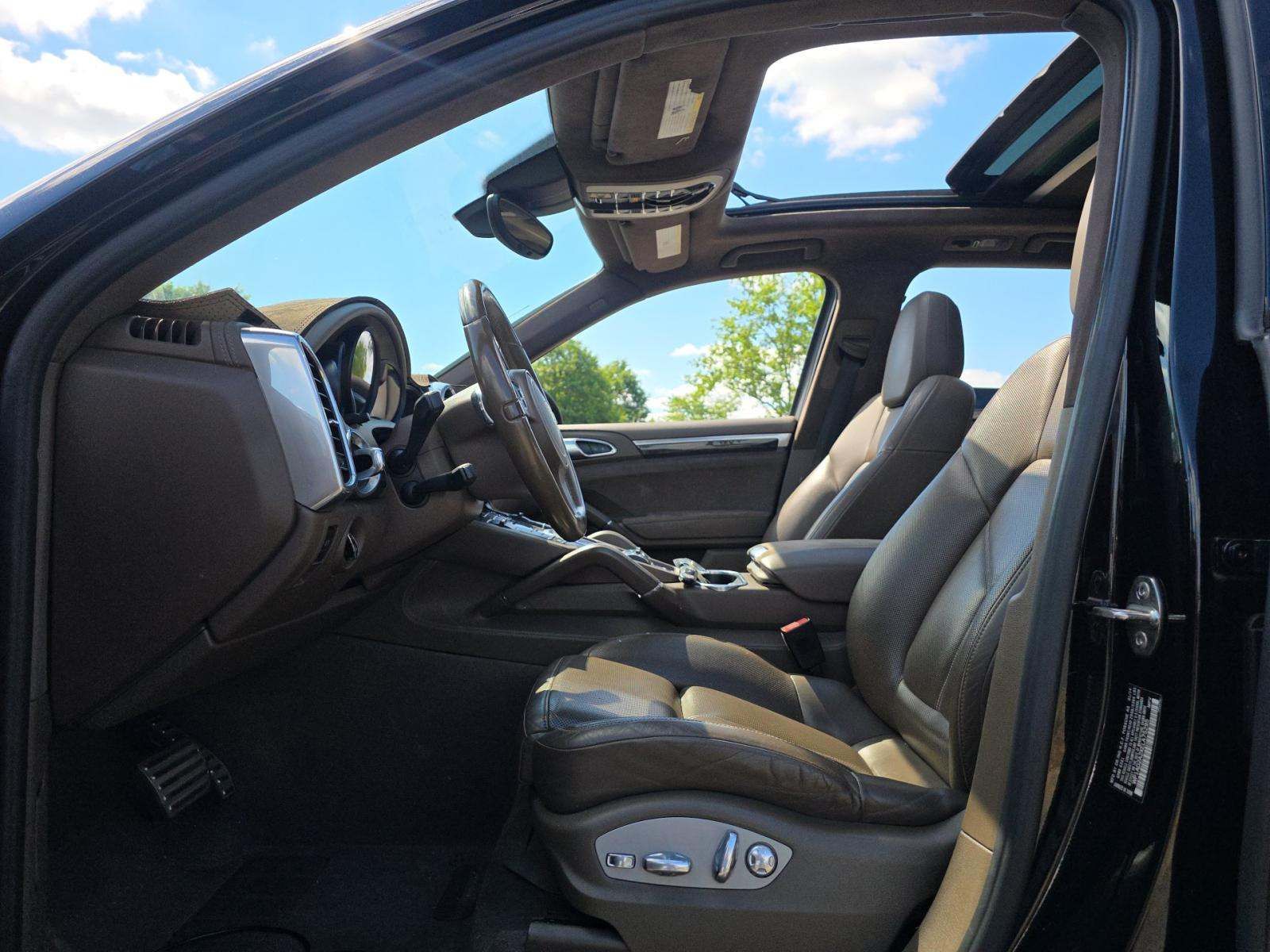 PORSCHE CAYENNE - 5