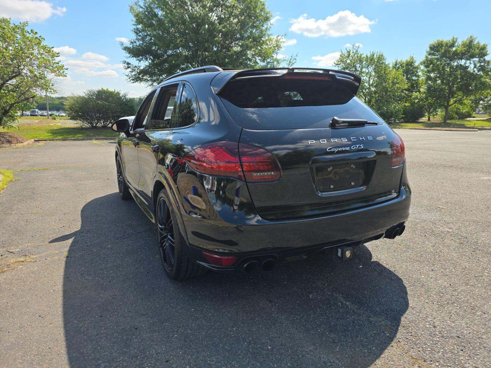 PORSCHE CAYENNE - 4