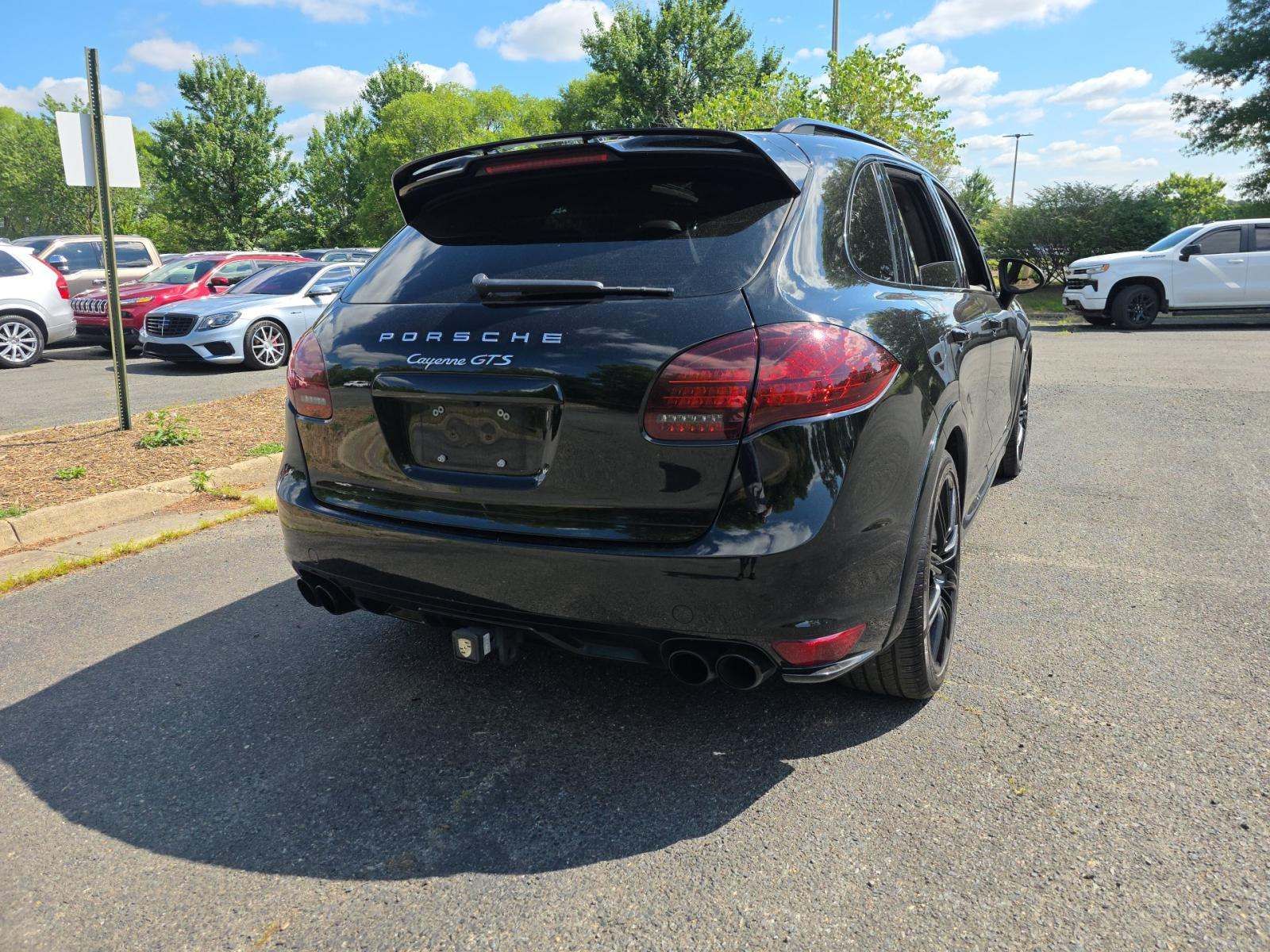 PORSCHE CAYENNE - 3