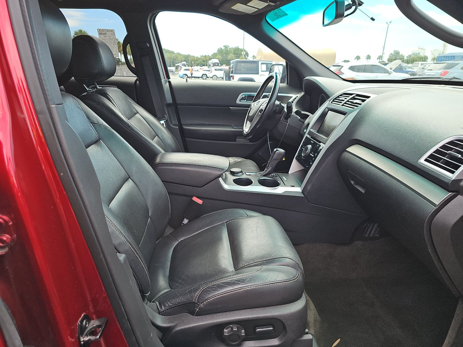 FORD EXPLORER - 9
