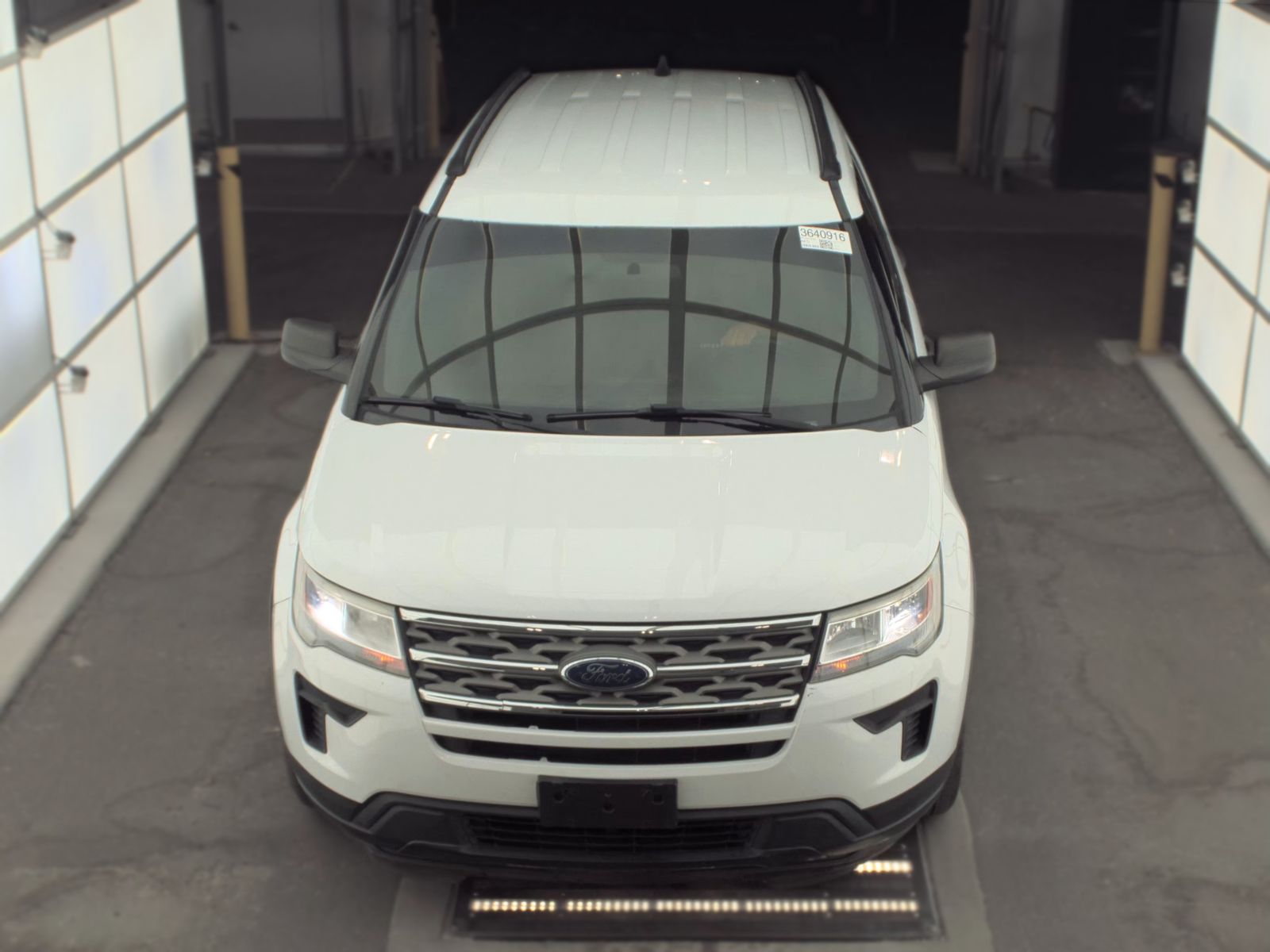 FORD EXPLORER - 3