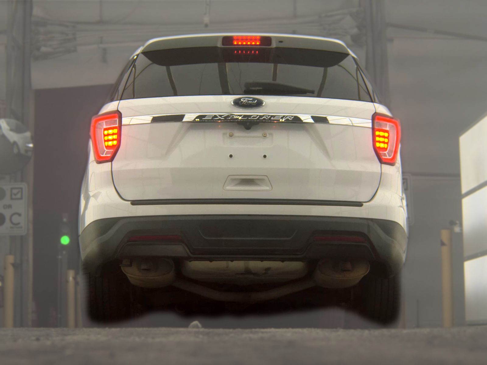 FORD EXPLORER - 8