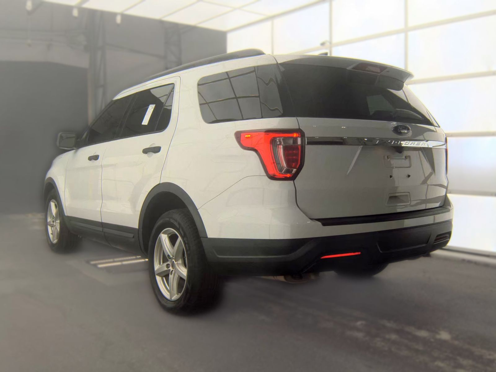 FORD EXPLORER - 9