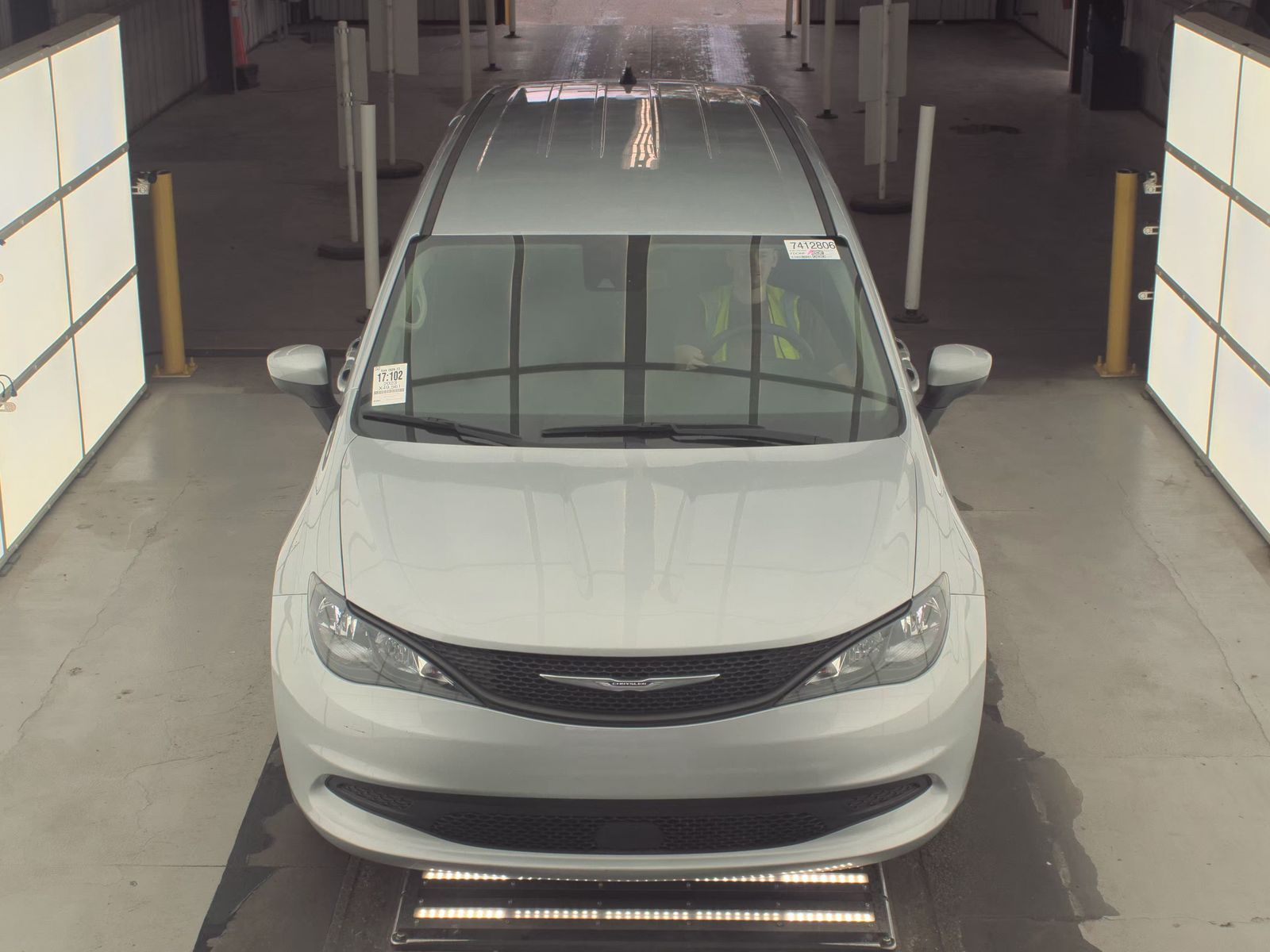 CHRYSLER VOYAGER - 3