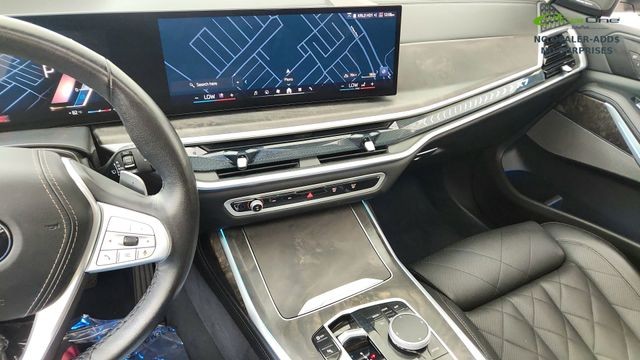 2025 BMW X7 xDrive40i AWD