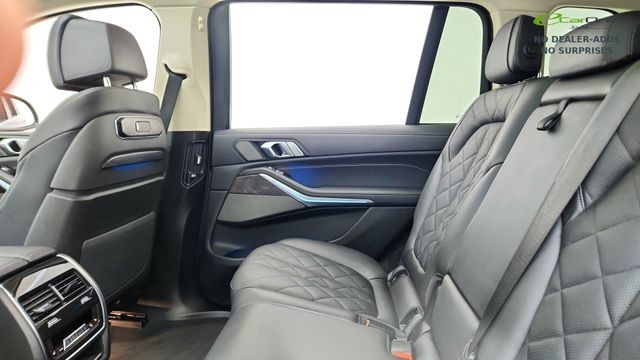 2025 BMW X7 xDrive40i AWD