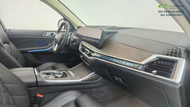 2025 BMW X7 xDrive40i AWD