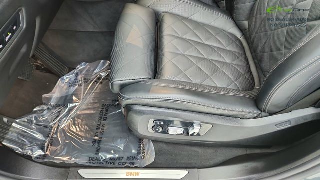 2025 BMW X7 xDrive40i AWD