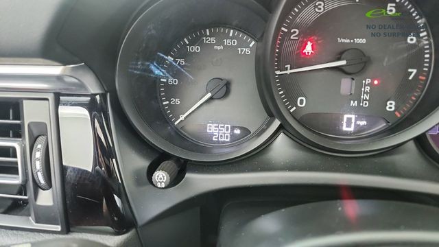 2024 Porsche Macan Base AWD