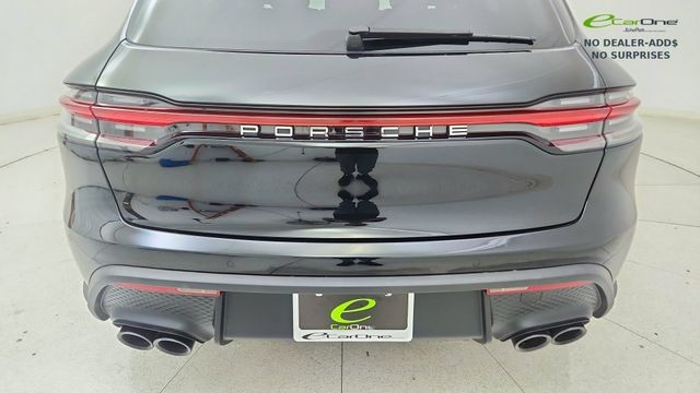2024 Porsche Macan Base AWD