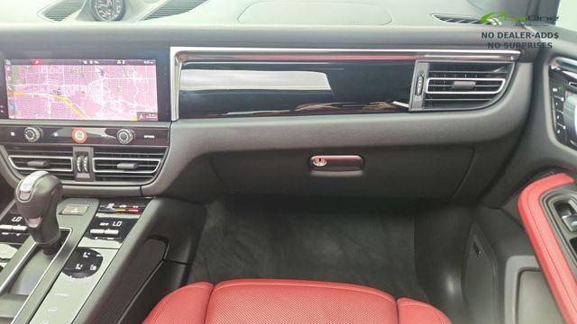 2024 Porsche Macan Base AWD