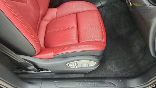 2024 Porsche Macan Base AWD