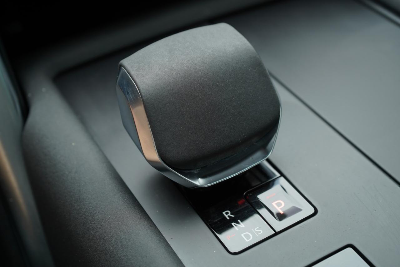 2023 Land Rover Discovery R-Dynamic S AWD