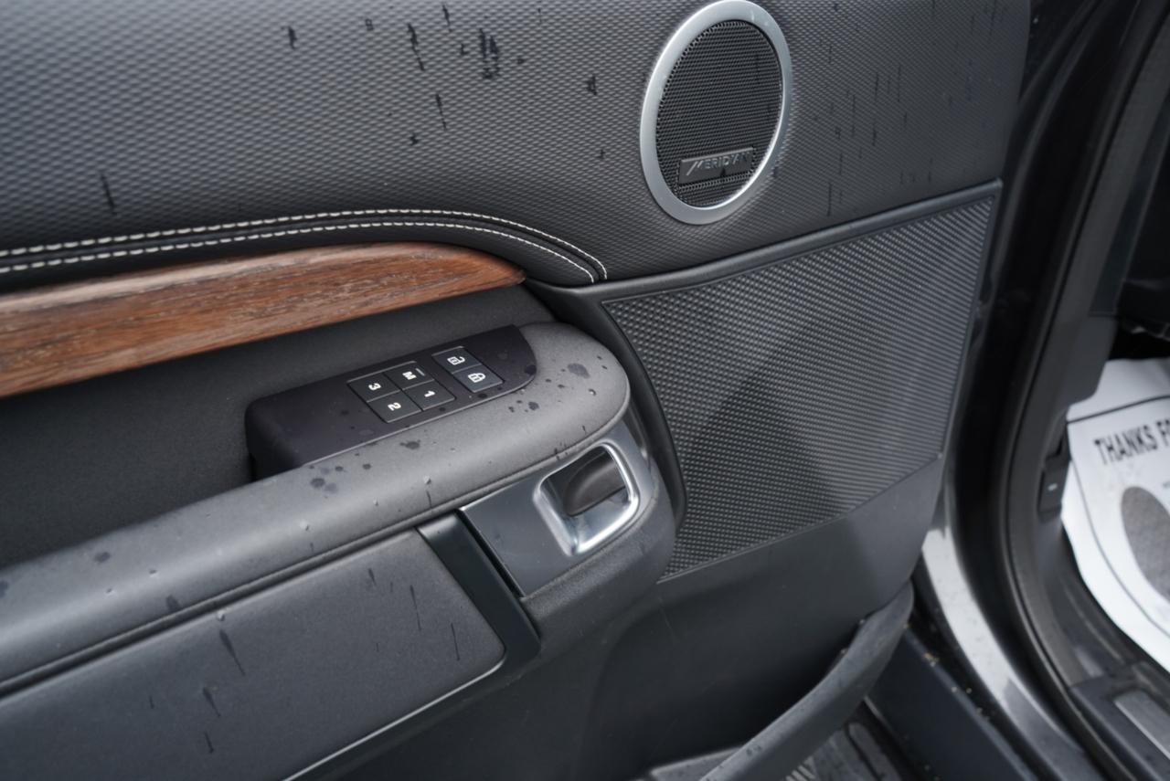 2023 Land Rover Discovery R-Dynamic S AWD