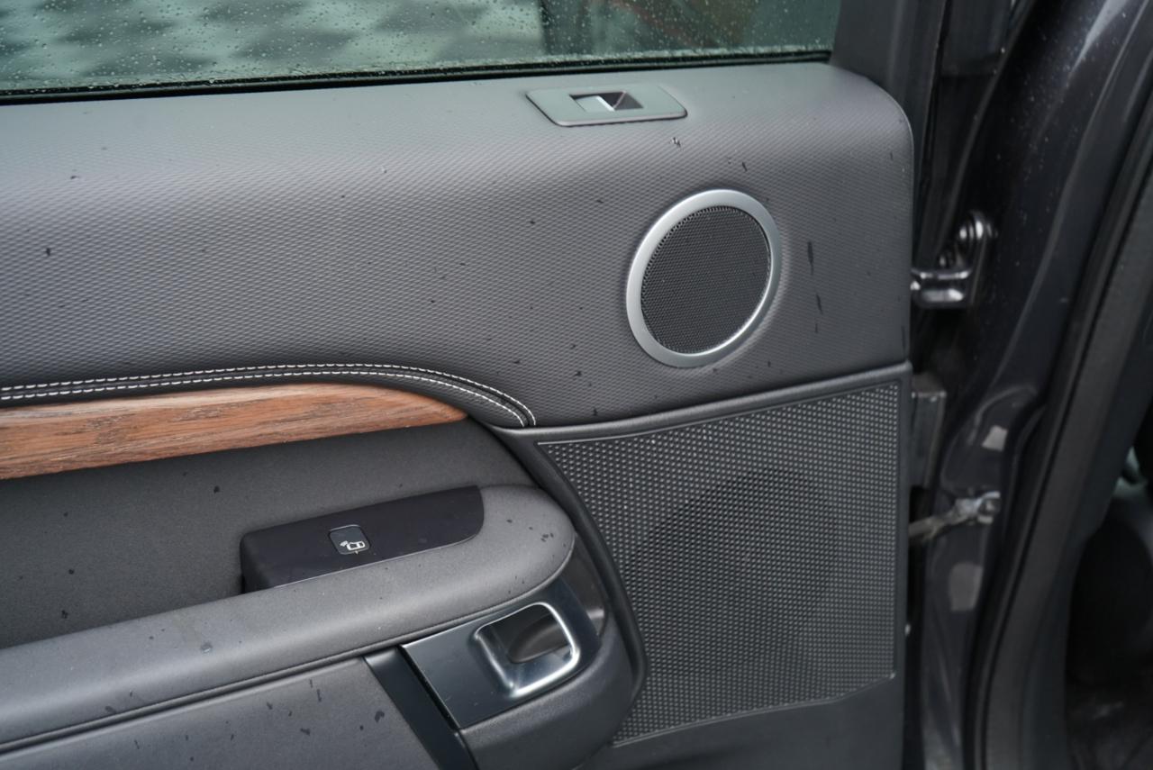2023 Land Rover Discovery R-Dynamic S AWD