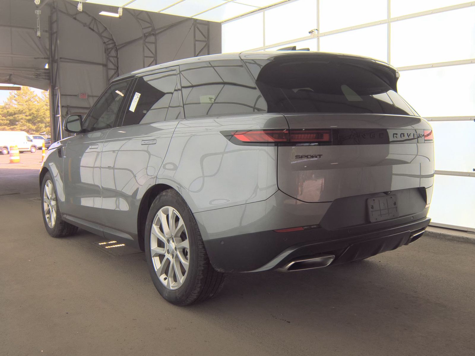 2025 Land Rover Range Rover Sport SE AWD