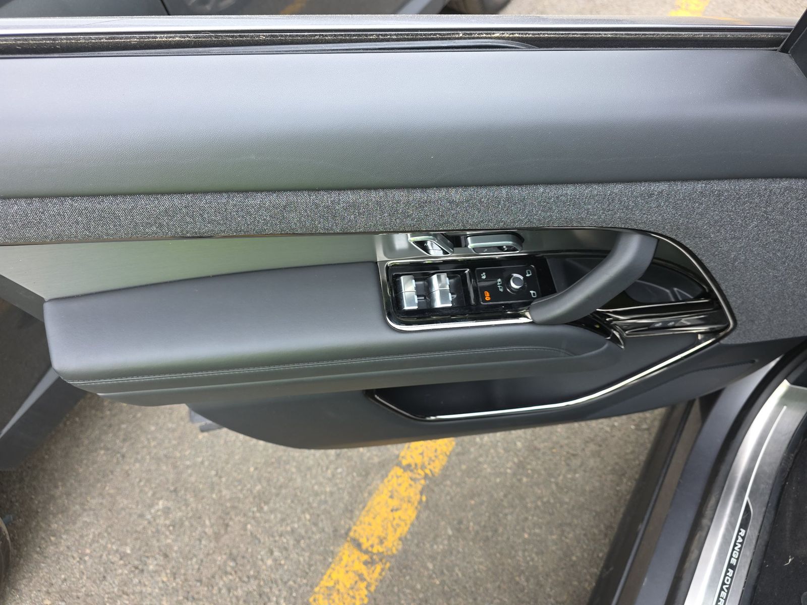 2025 Land Rover Range Rover Sport SE AWD