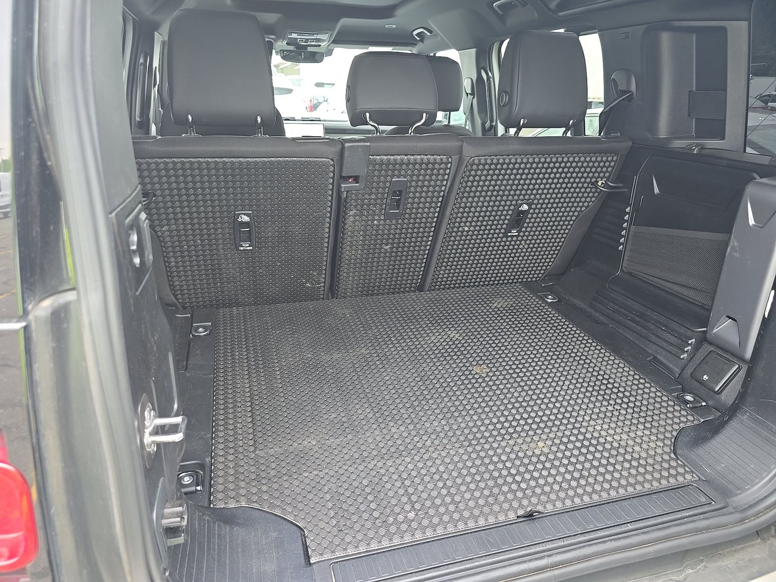 2025 Land Rover Defender 110 S AWD
