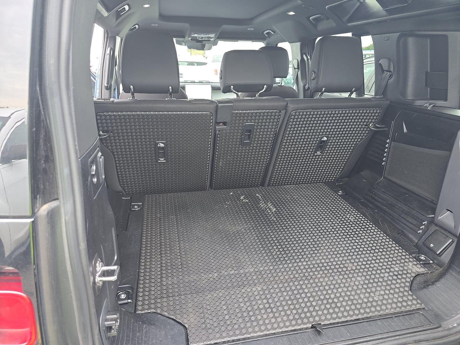 2025 Land Rover Defender 110 S AWD