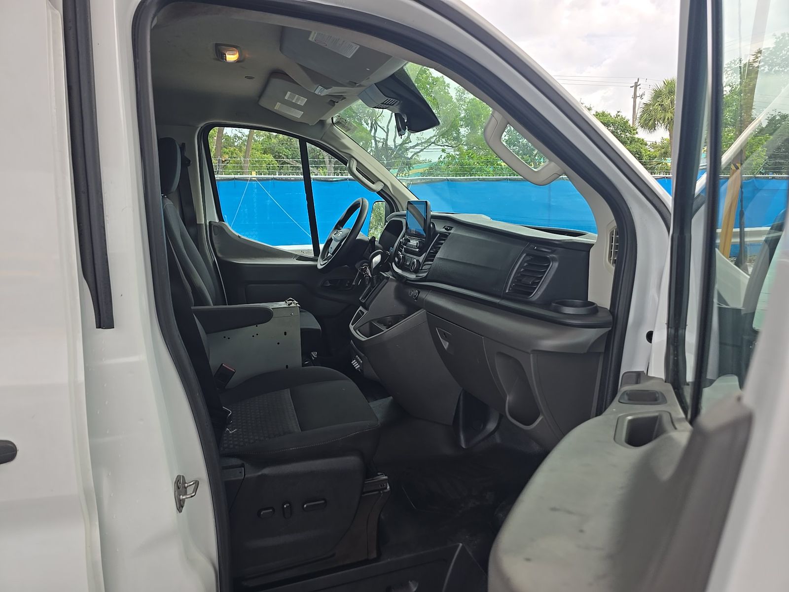 FORD TRANSIT 150 - 9