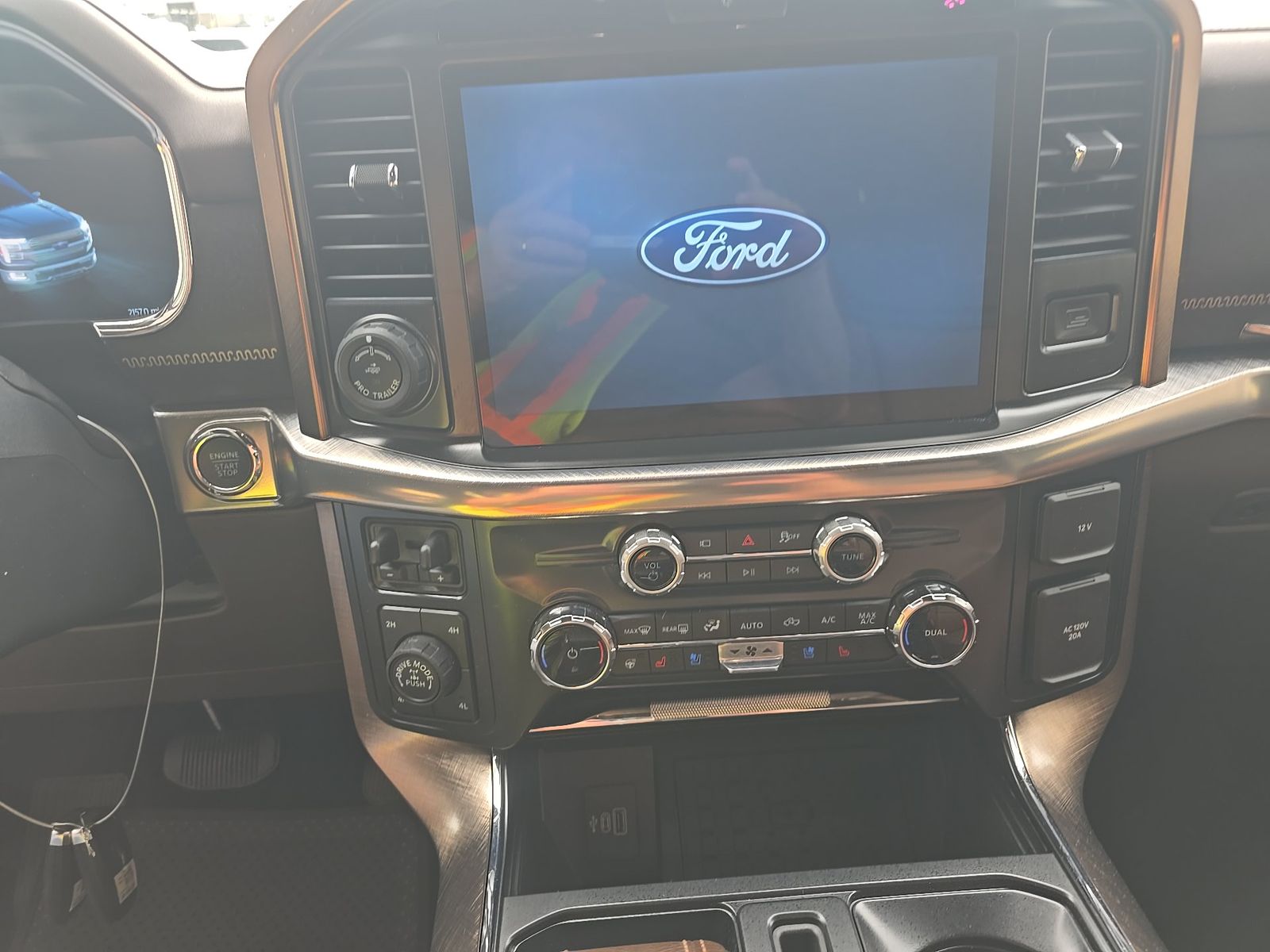 2026 Ford F-150 Hybrid King Ranch AWD