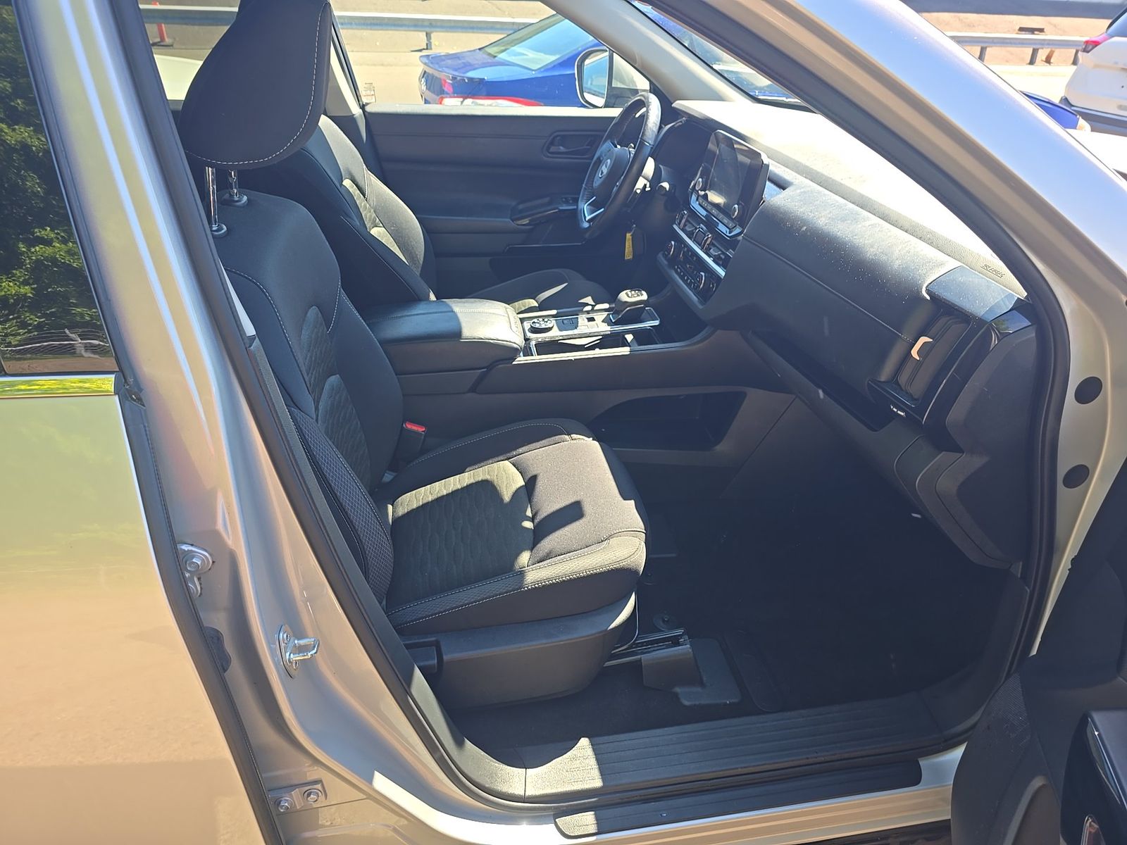 2023 Nissan Pathfinder SV AWD