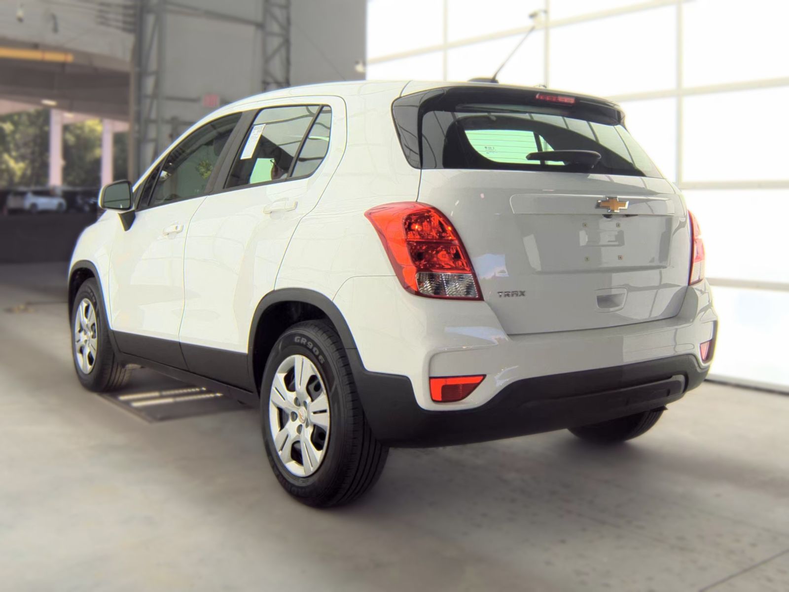CHEVROLET TRAX - 9