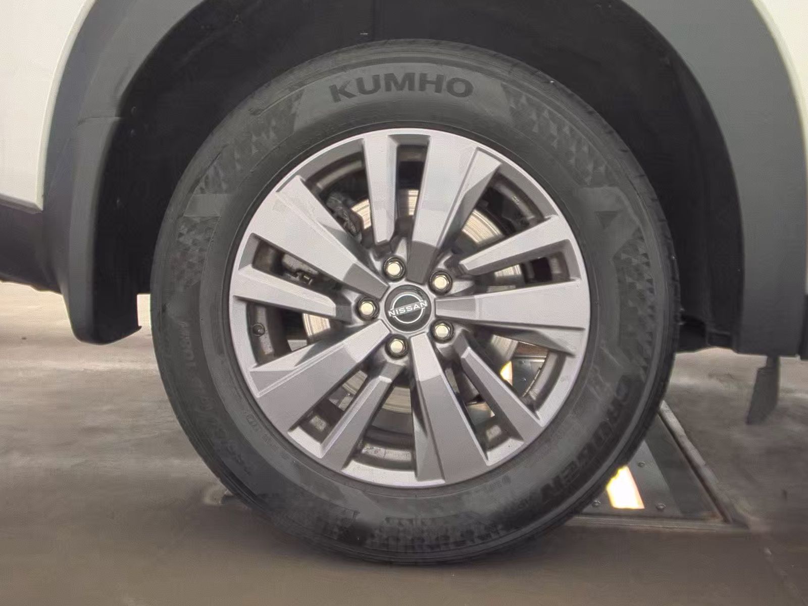 2023 Nissan Pathfinder SV AWD