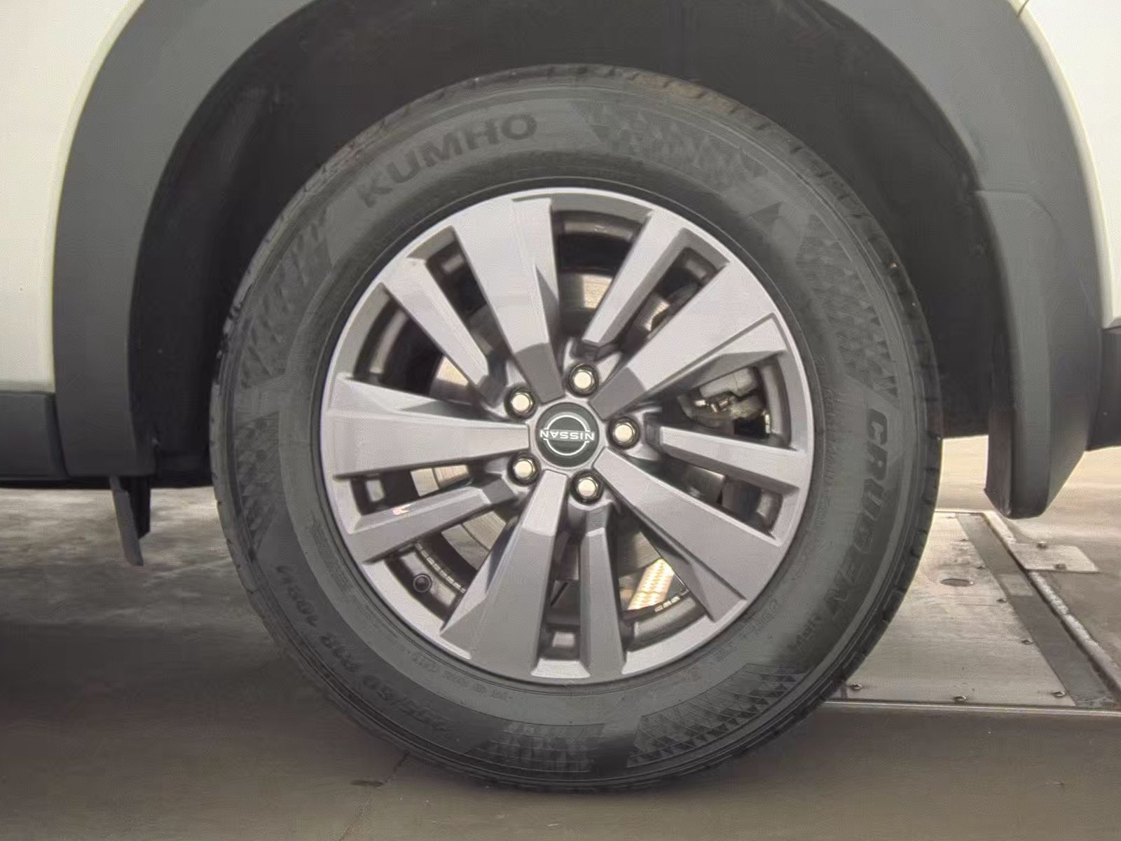2023 Nissan Pathfinder SV AWD