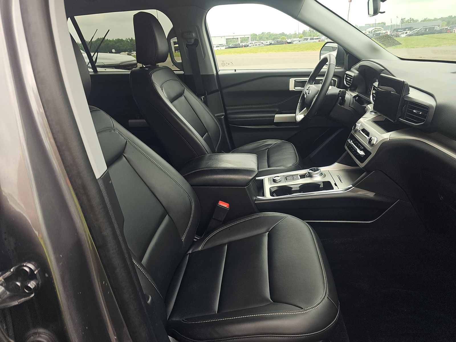 2024 Ford Explorer XLT AWD