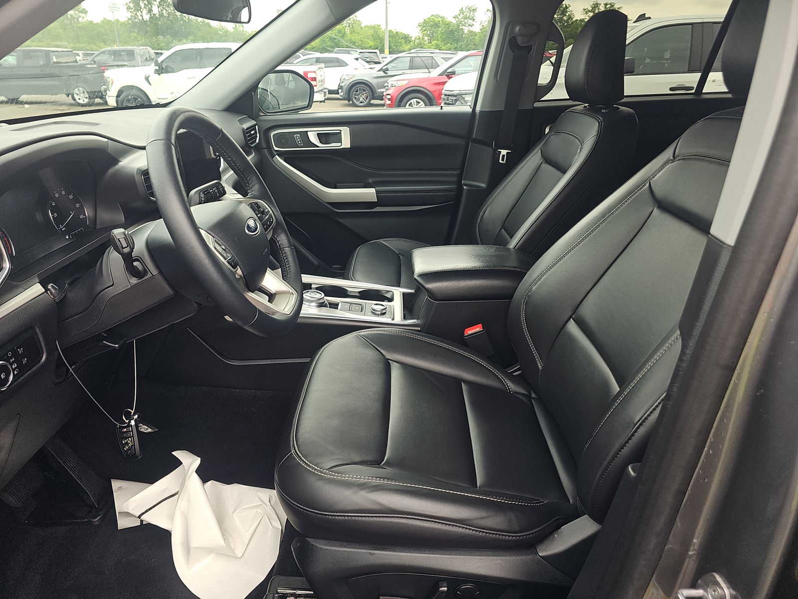 2024 Ford Explorer XLT AWD