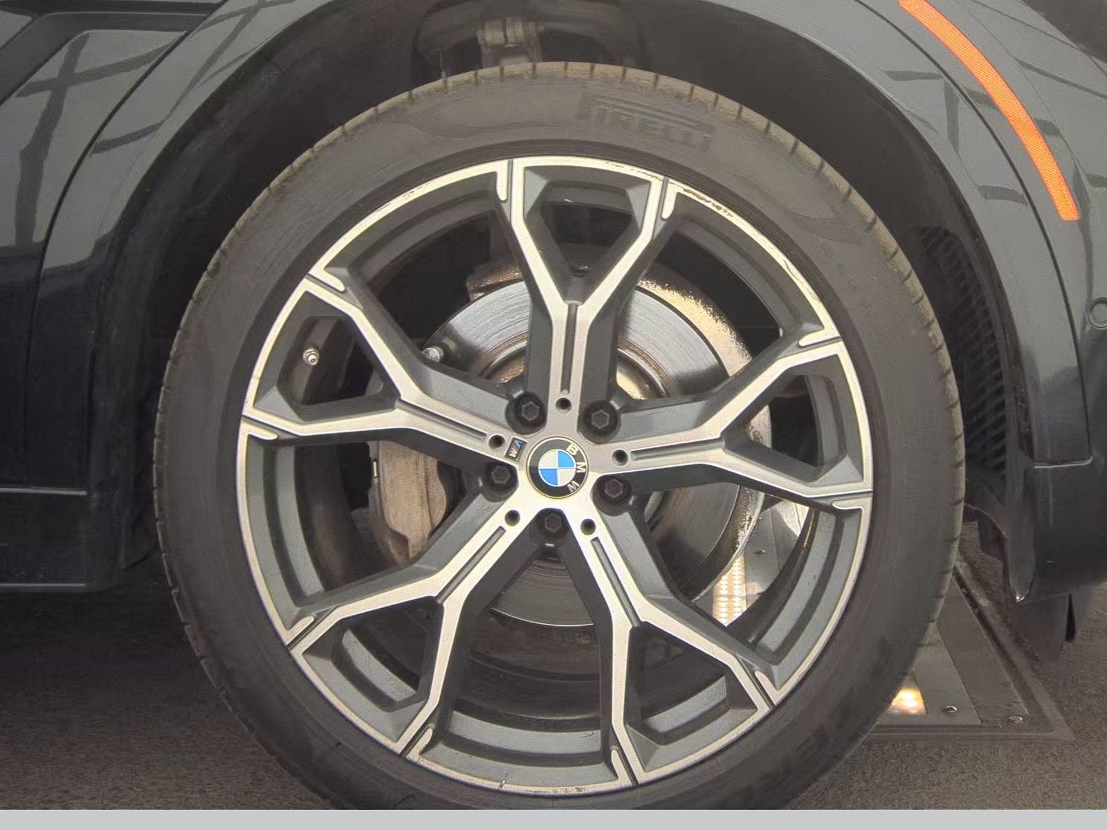 2021 BMW X6 xDrive40i AWD