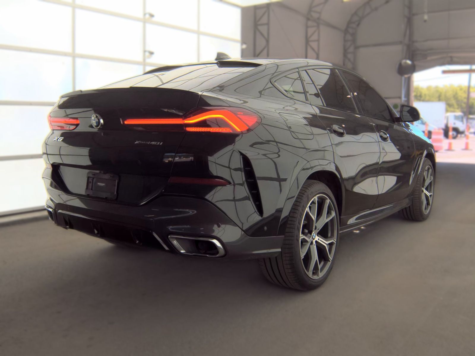 2021 BMW X6 xDrive40i AWD