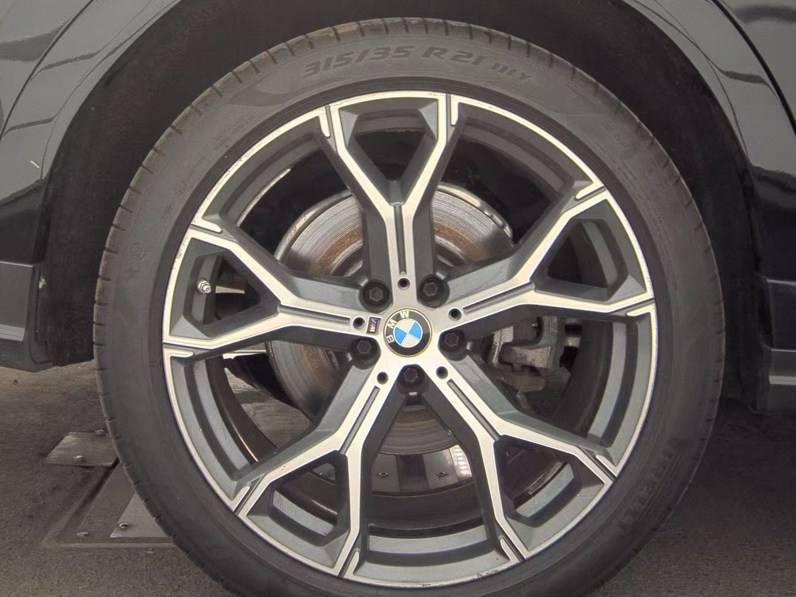 2021 BMW X6 xDrive40i AWD
