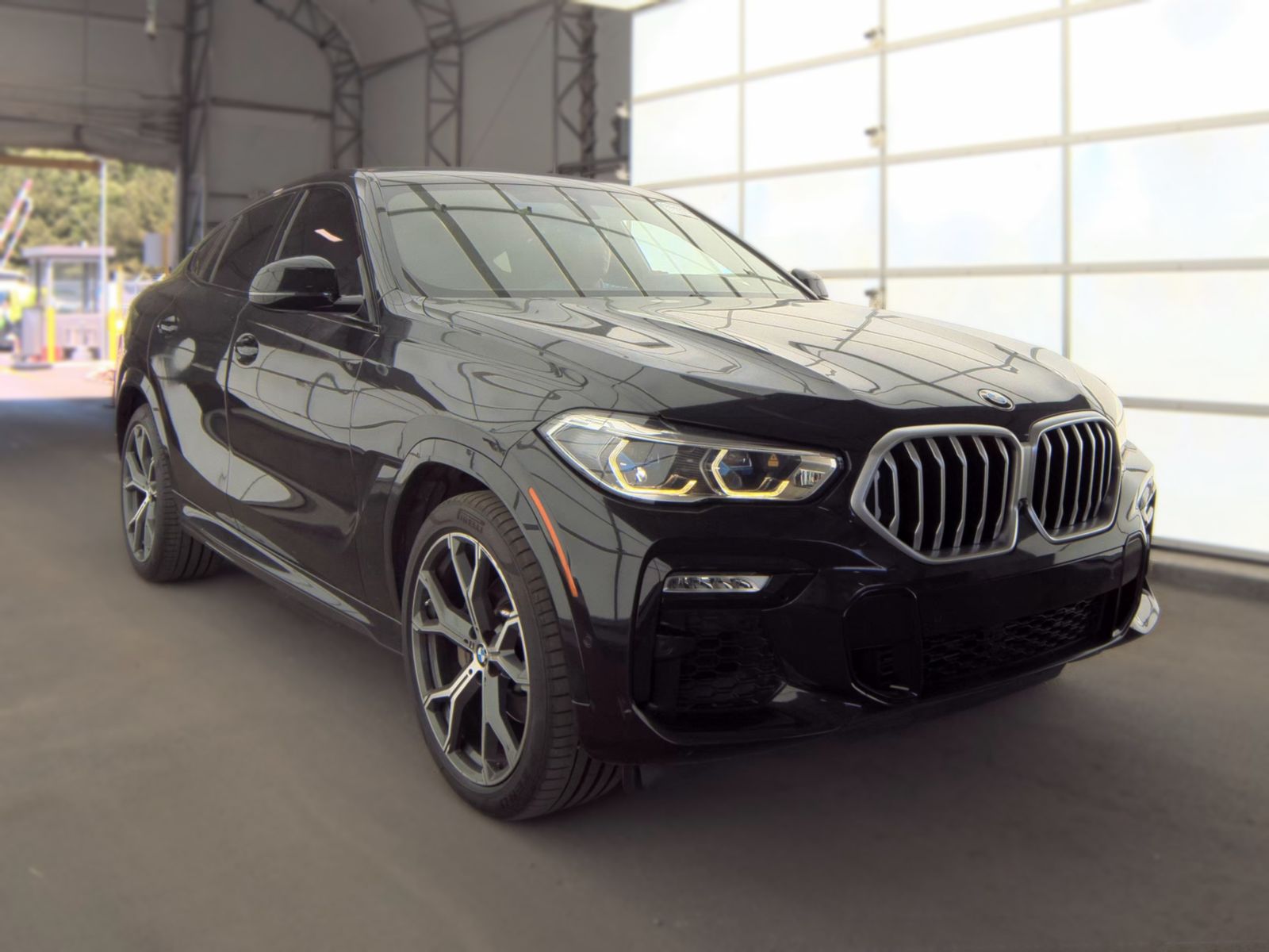 2021 BMW X6 xDrive40i AWD