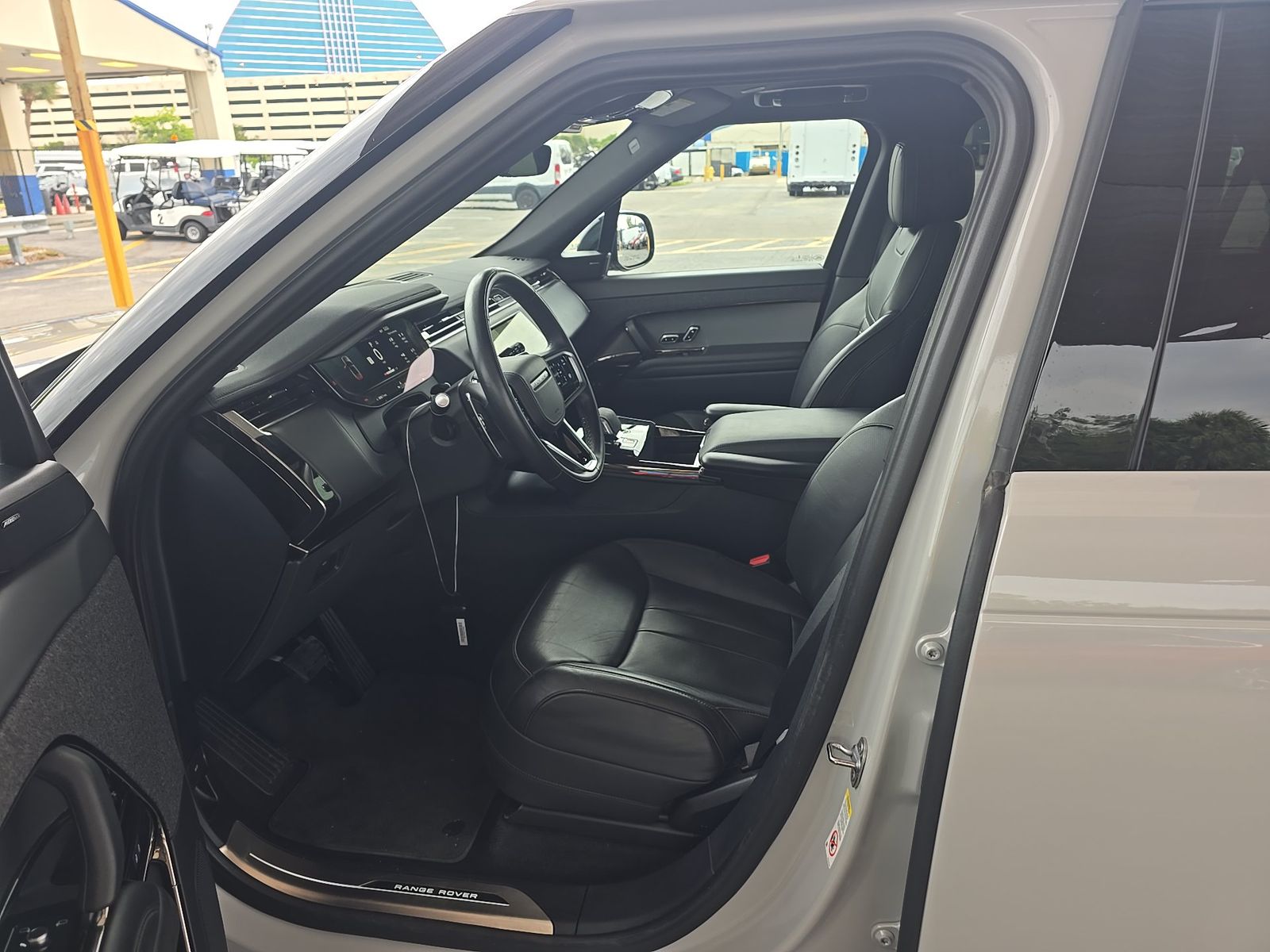 2025 Land Rover Range Rover Sport SE AWD