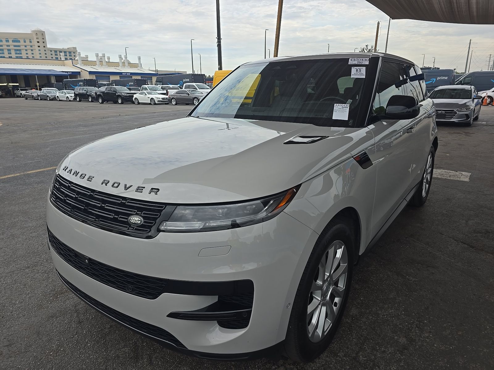 2025 Land Rover Range Rover Sport SE AWD