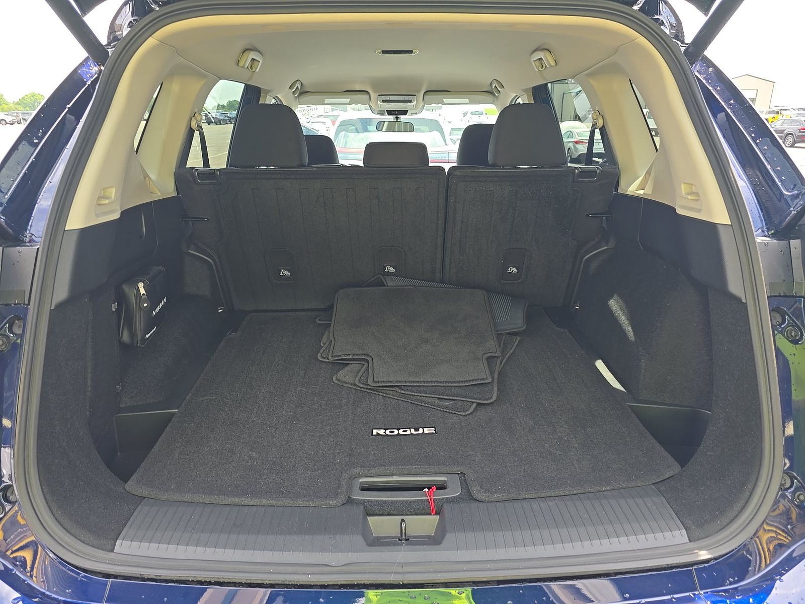 2026 Nissan Rogue SV FWD