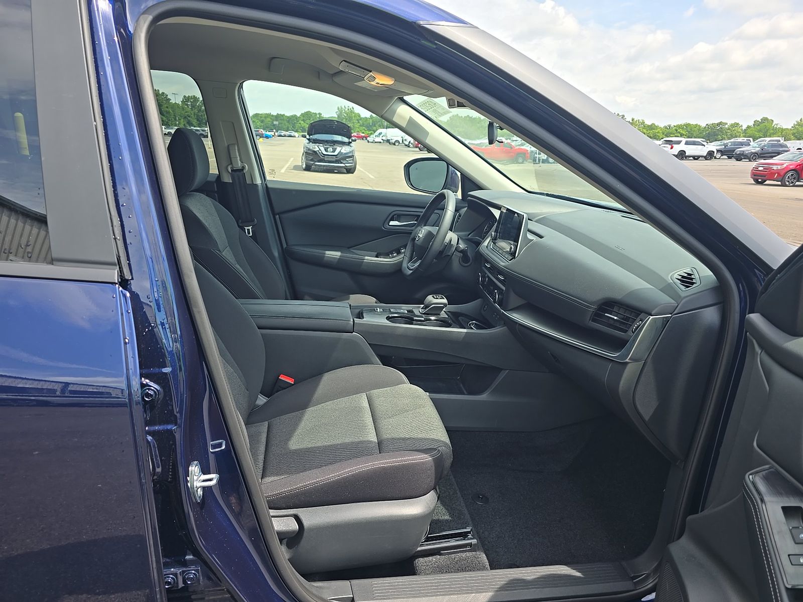 2026 Nissan Rogue SV FWD