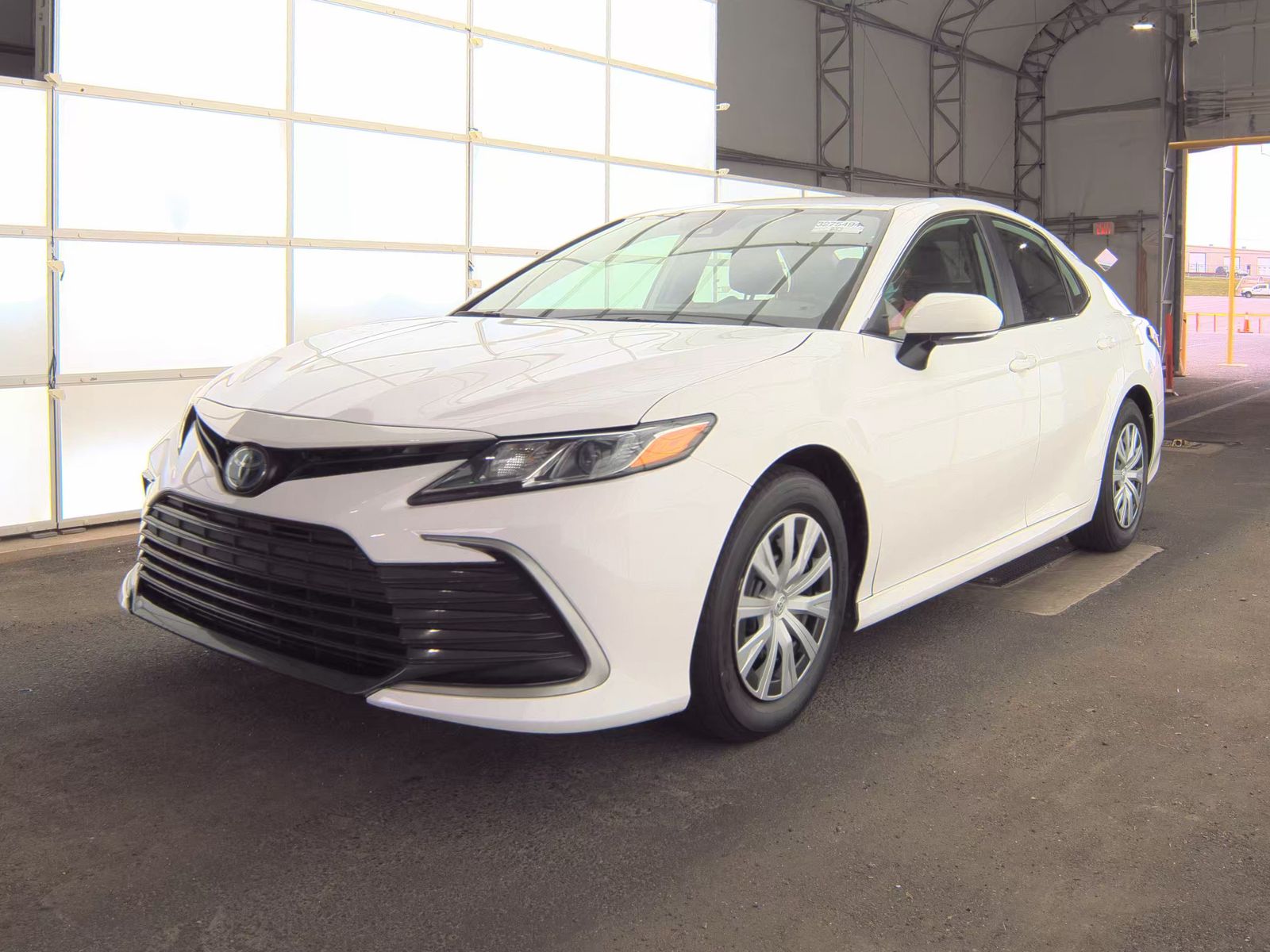 2023 Toyota Camry Hybrid LE FWD