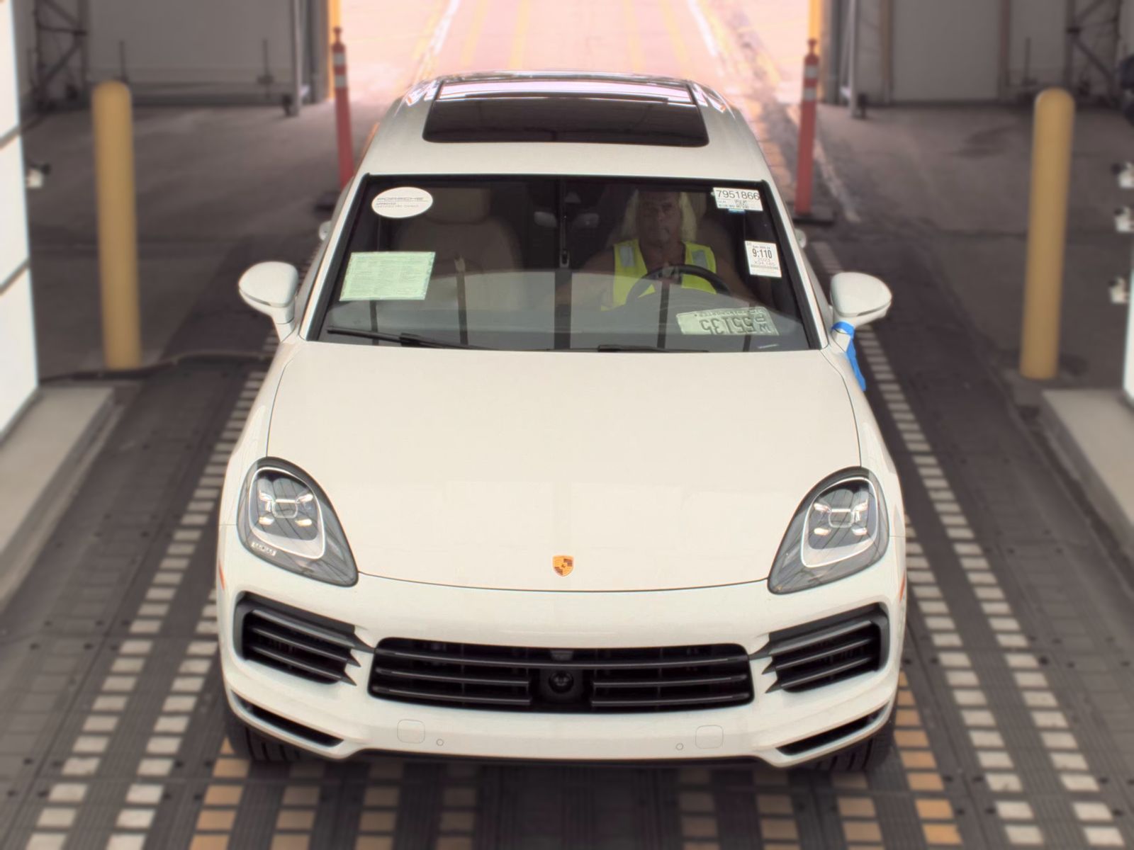 PORSCHE CAYENNE - 3