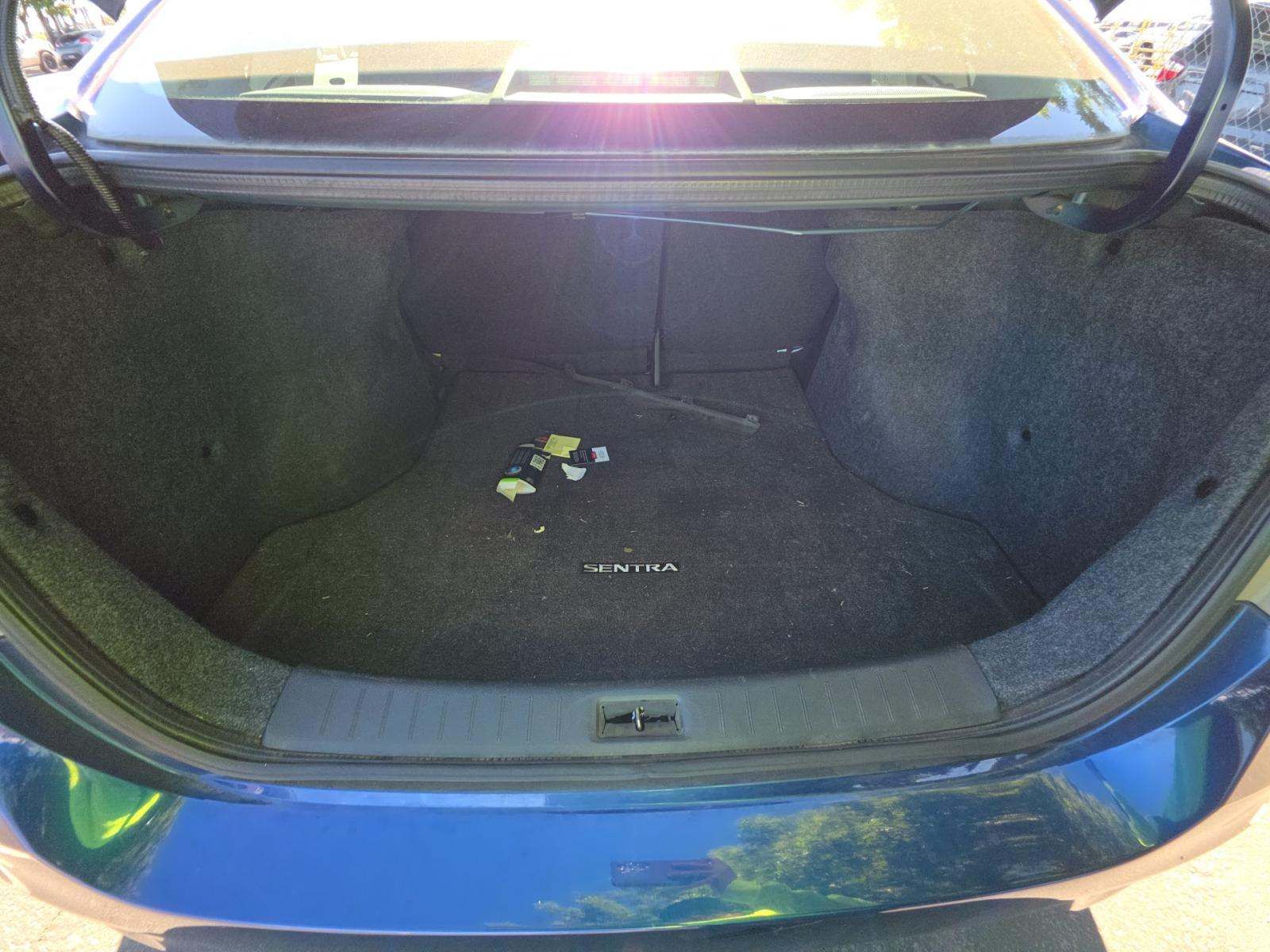 NISSAN SENTRA - 9