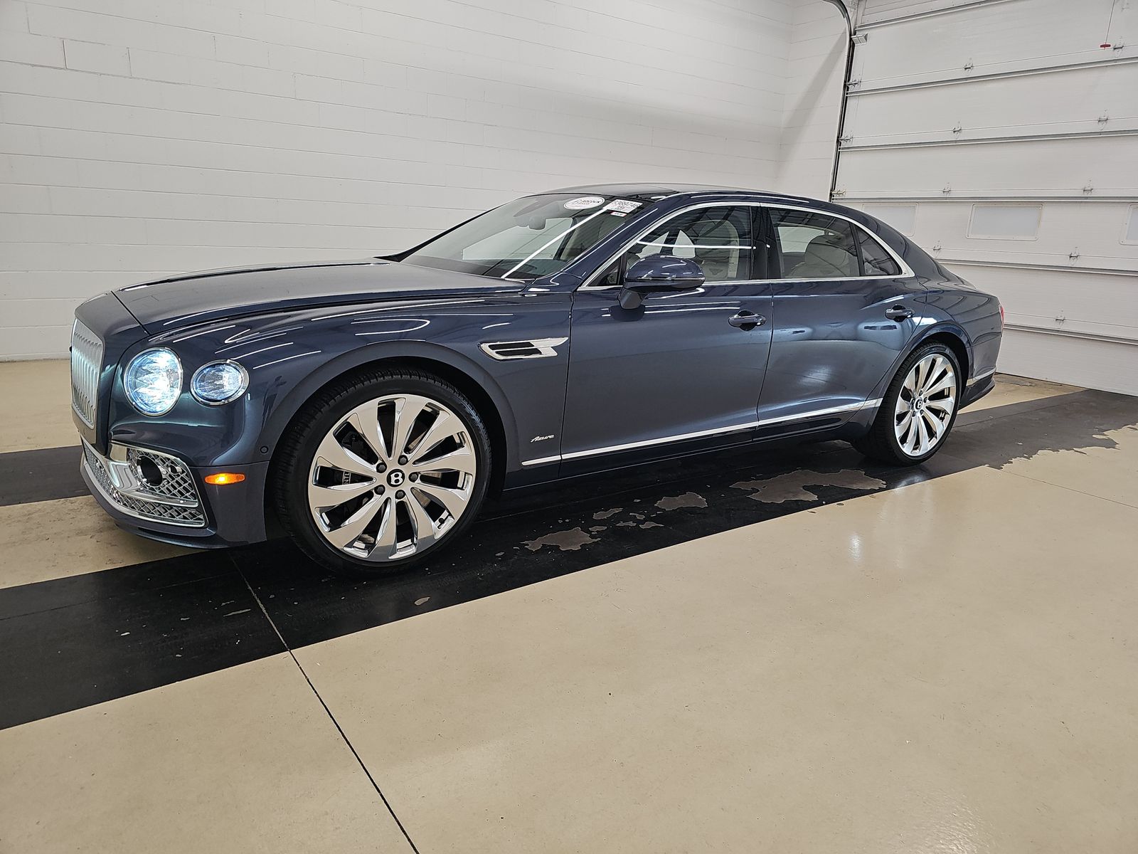 2023 Bentley Flying Spur V8 Azure AWD