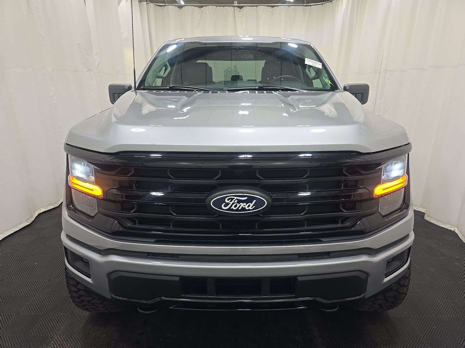 2025 Ford F-150 XLT AWD